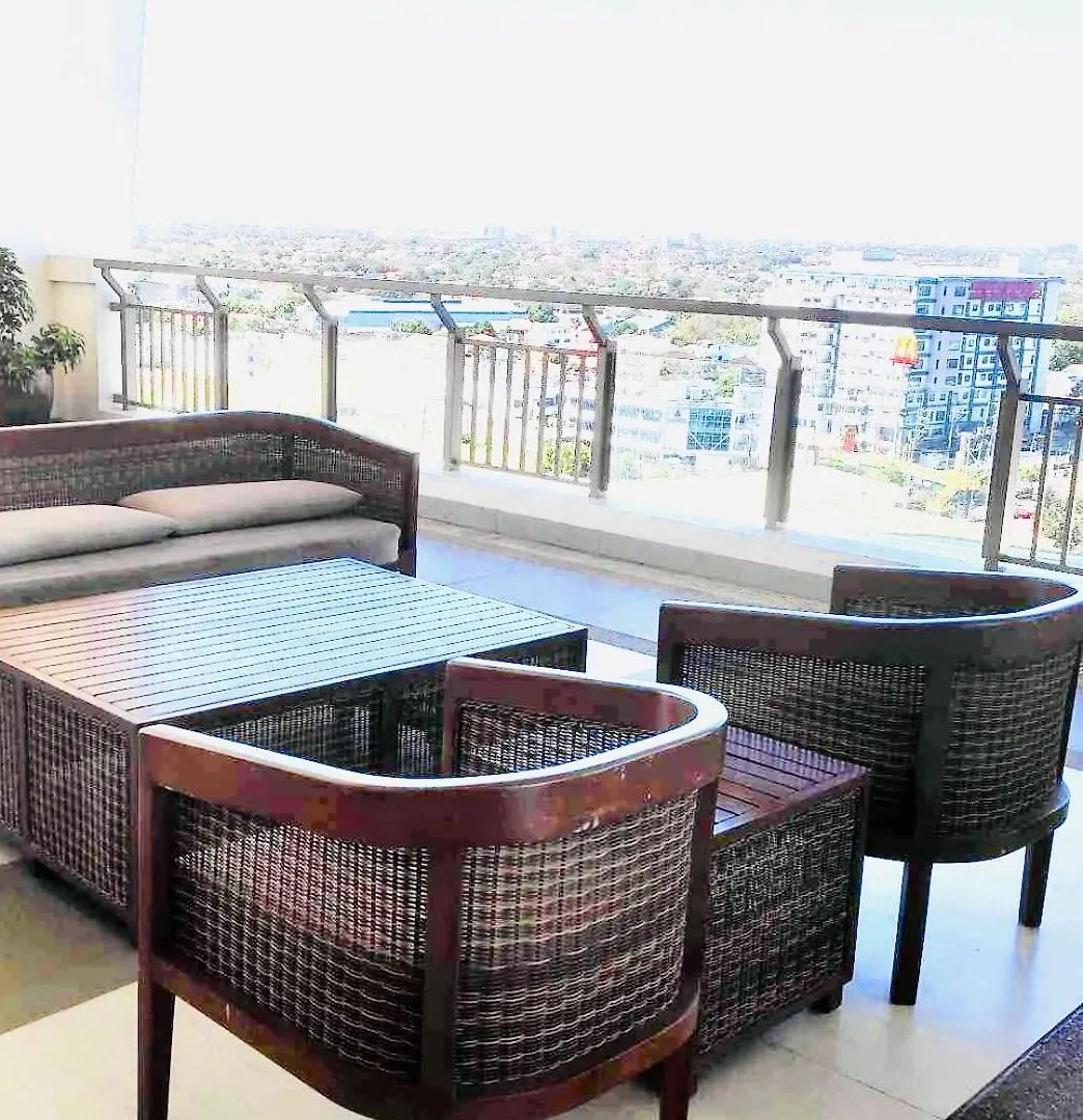 Modern Style 2Br Condo Good For 6 Packs Near Naia Manila Apartment