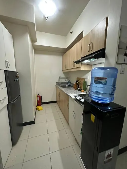 Modern Style 2Br Condo Good For 6 Packs Near Naia Manila